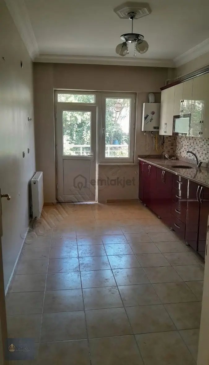 Tecde'de Ferah ve Konforlu 2+1 Kiralık Daire